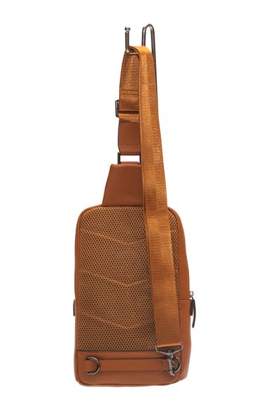 Single strap shop backpack leather